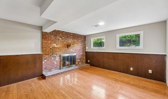 4712 SPRINGBROOK Dr, Annandale, VA 22003