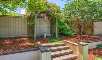 586 B St, Ashland, OR 97520