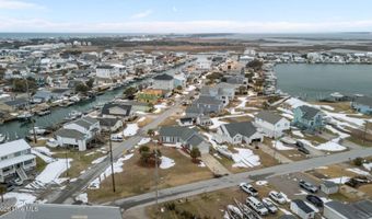 203 Old Causeway Rd, Atlantic Beach, NC 28512
