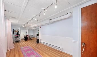 15 Thomas St, North Providence, RI 02911