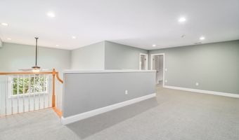 21 Great Heron Ln 21, Brookfield, CT 06804