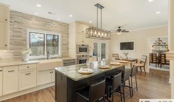 16 S Sassafras Ct, Highlands, NC 28741