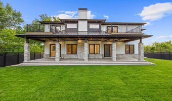 1801 N Clarence Ave, Arlington Heights, IL 60004