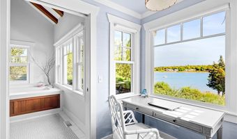 115 Beavertail Rd, Jamestown, RI 02835