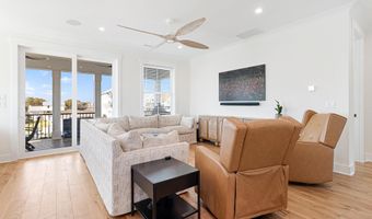524 N Kinston Ave, Atlantic Beach, NC 28512
