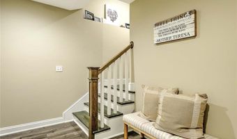 1 W Farm Rd, Smithfield, RI 02917