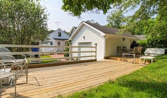 105 Penn Ave, Andover, NJ 07801