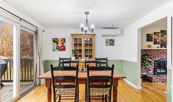 7 Maria St, Lincoln, RI 02865