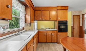 31 Jeanette Rd, Danbury, CT 06811