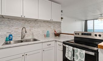 111 KAHULUI BEACH Rd A220, Kahului, HI 96732