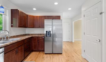33 Thatcher Way, Barrington, NH 03825
