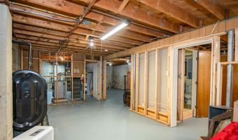 29 Leonard St, Barre, VT 05641