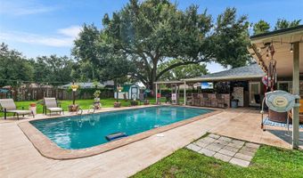 204 ESSARY St N, Auburndale, FL 33823