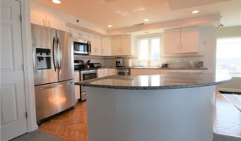 3 Kirwins Ln, Newport, RI 02840