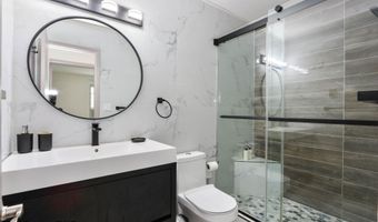 271 N Shore Dr, Albrightsville, PA 18210