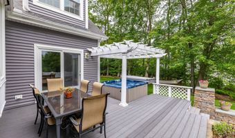 2 Merritt Woods, Burlington, CT 06013