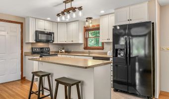 43 Lone Pine Cir, Barrington, NH 03825
