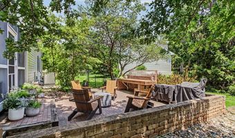 3020 Redbud Cir, Ames, IA 50014