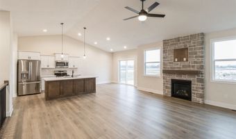 4407 NE 8th St, Ankeny, IA 50021