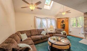 82 Pond Rd, Campton, NH 03223