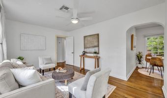 826 GARDEN Plz, Orlando, FL 32803