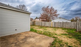 2513 4th St, Bentonville, AR 72712