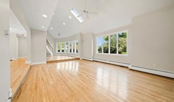30 Dutchess Dr, Cranston, RI 02921