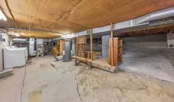 1052 Lakeside Dr E, Alloway, NJ 07422