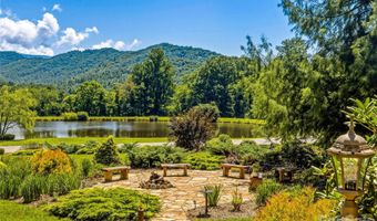 13 Ashley Rd, Asheville, NC 28805