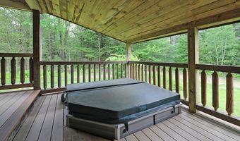 289 Algerie Rd, Becket, MA 01223