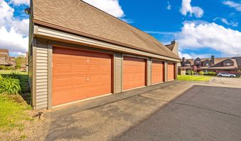 64 Montoya Dr 64, Branford, CT 06405
