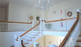 398 Wolcott Ave 4, Middletown, RI 02842
