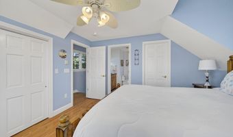 11 Johnson Ave, North Kingstown, RI 02852