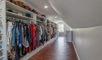 75 Gladstone St, Cranston, RI 02920