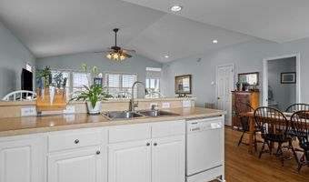 108 N Kinston Ave, Atlantic Beach, NC 28512