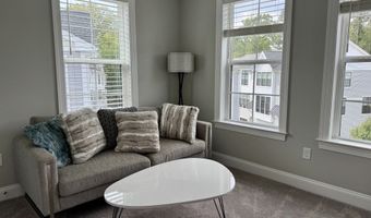 61 Brentwood Cir 66, Danbury, CT 06810