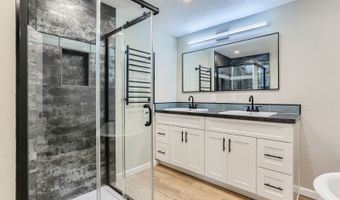100 SW 195TH Ave 9, Beaverton, OR 97006