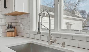42 Matthies St, Beverly, MA 01915