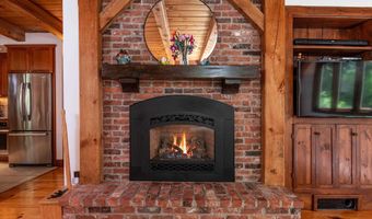 395 Hillwinds Rd, Brattleboro, VT 05301