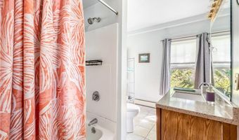557 Center Rd, Block Island, RI 02807