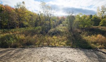 950-4 Memory Ln, Aurora, OH 44202