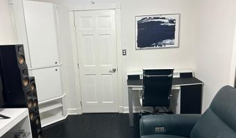 19 CENTER St, Barnegat, NJ 08005