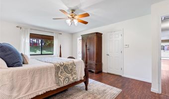 1431 Dietrich Oaks Dr, Ballwin, MO 63021