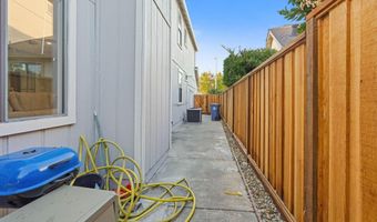 318 Redrock Dr, Antioch, CA 94509