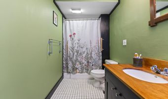 141 Centre St, Bath, ME 04530
