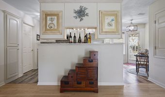 866 Washington St, Bay St. Louis, MS 39520