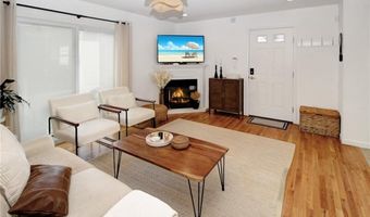 231 Maple Ave 102, Newport, RI 02840