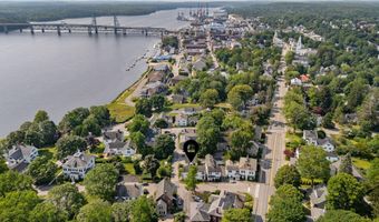 26 Grove St, Bath, ME 04530