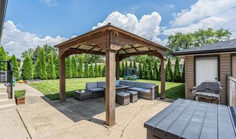957 N HOWARD Ave, Addison, IL 60101