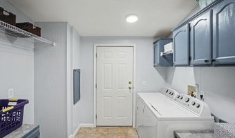 22475 SE Royal Anne Dr, Amity, OR 97101